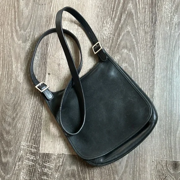 Coach - Picture 17 of 17